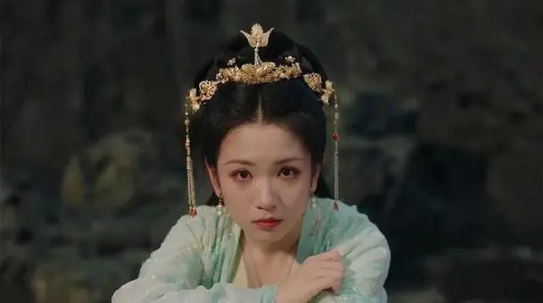 《长相思2》:原来阿念才是大女主,披甲上阵对战玱玹