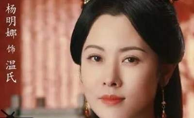 度华年男主母亲扮演者是谁？度华年男主母亲谁演的