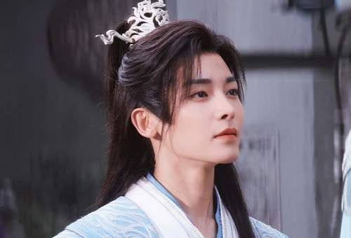 《少年白马醉春风》原著小说叫什么？角色介绍