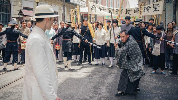 电影《热血杀手》演员表，电影《热血杀手》剧情介绍