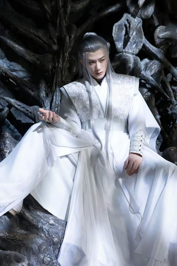 《长相思第二季》相柳为什么在大婚当天抢婚，详细剧情解析