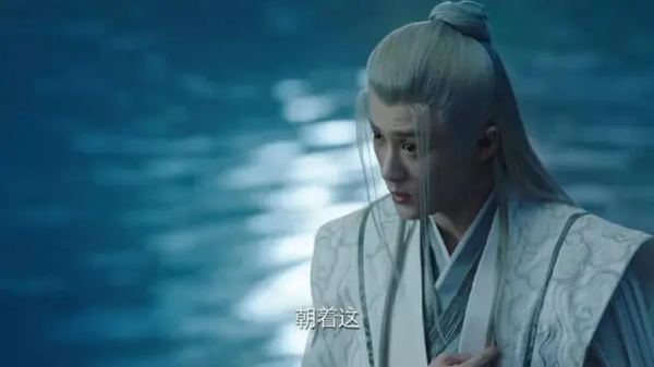 长相思相柳的九条命怎么没的？用在了哪里