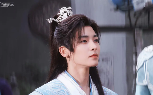 《少年白马醉春风》百里东君身份是什么?百里东君人物解析