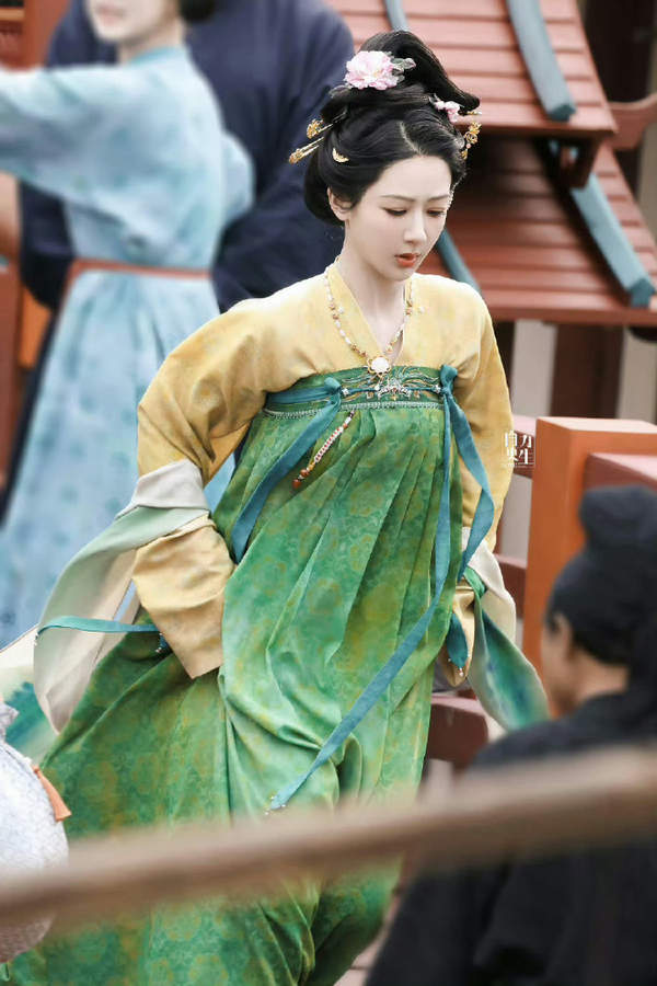 国色芳