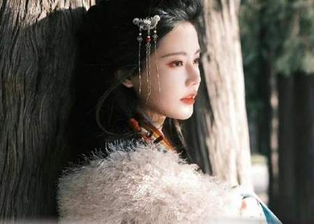 《十万狂花入梦来》人物介绍，《十万狂花入梦来》演员表