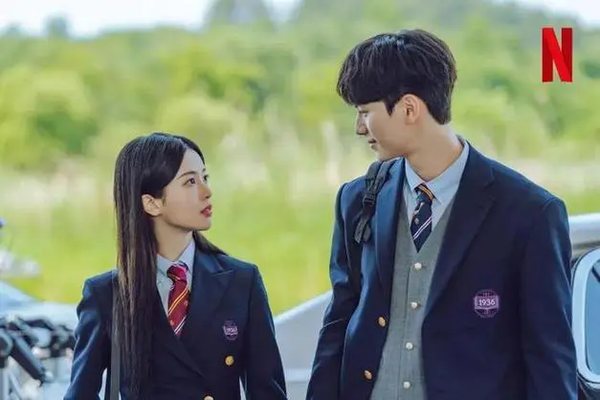韩剧《昼夜不同的她》第1集分集剧情介绍-第1集剧情内容一览