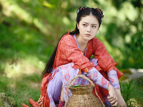 度华年剧情介绍:先婚后爱超好嗑