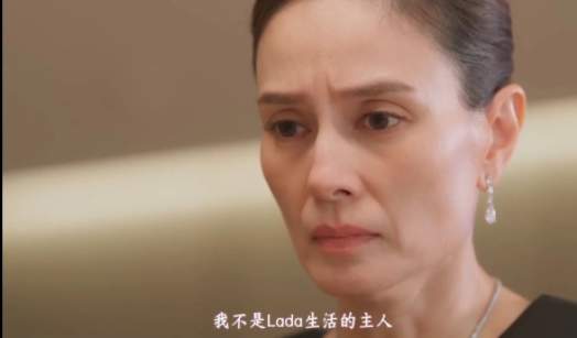 我们的秘密医生跟小金毛的事情医生父亲的态度是怎么样的