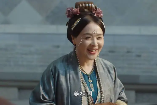 《墨雨云间》柳夫人和姜梨关系如何?