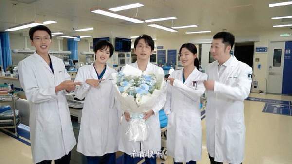 《仁心俱乐部》今日杀青,辛芷蕾白客领衔主演!