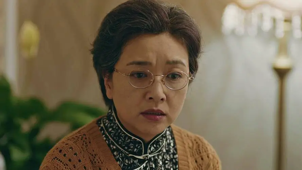 《但愿人长久》第26集剧情介绍:邓丽君转身离去后