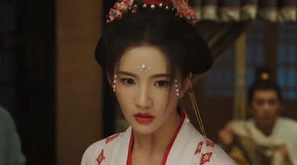 《墨雨云间》姜玉蛾毁容是因为什么