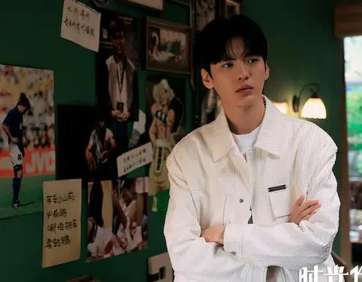 电视剧《时光代理人》第1集讲的什么？剧情一览