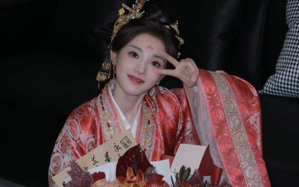 凤凰台上改编自哪个小说？小说讲的是什么