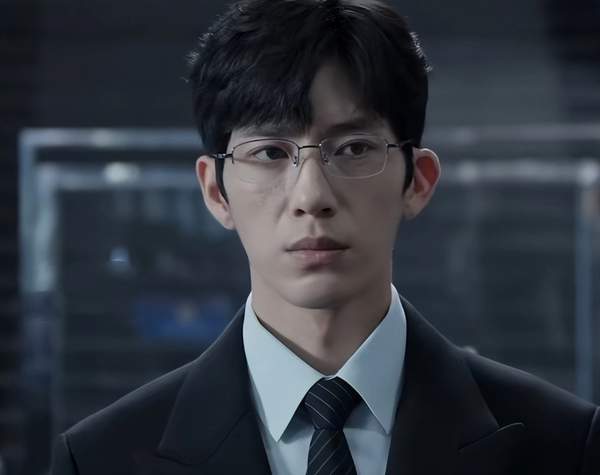 井柏然《钢铁森林》已杀青，主演角色介绍