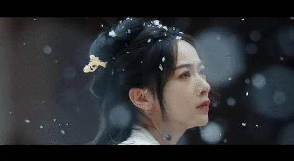 《墨雨云间》薛芳菲为什么主动翻供救沈玉容?